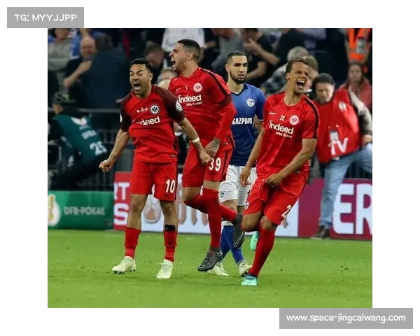 法兰克福核心格策受伤导致中场组织失衡球队进攻运转受阻